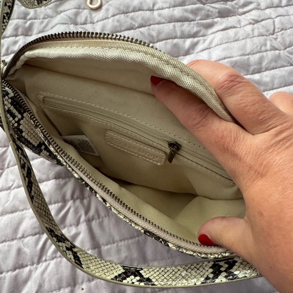 The Drop Preston Belt Bag Amazon Sand snake - Picture 10 of 11
